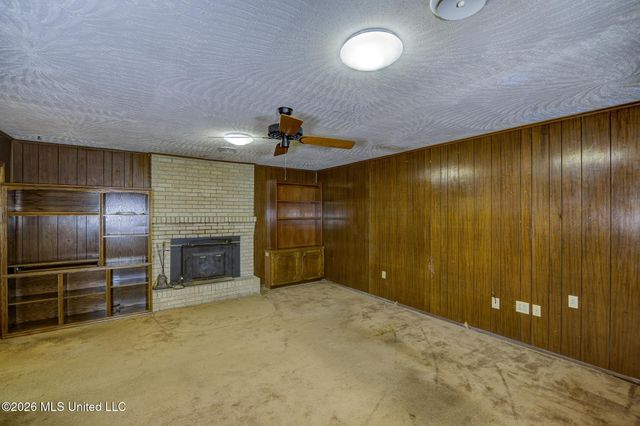 905 Wildwood Drive, Clinton, MS 39056