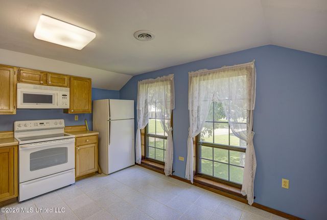 905 Wildwood Drive, Clinton, MS 39056