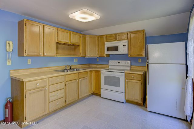 905 Wildwood Drive, Clinton, MS 39056