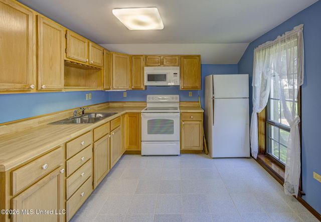 905 Wildwood Drive, Clinton, MS 39056