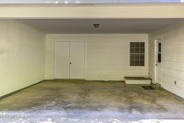 905 Wildwood Drive, Clinton, MS 39056