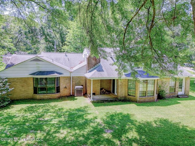 905 Wildwood Drive, Clinton, MS 39056