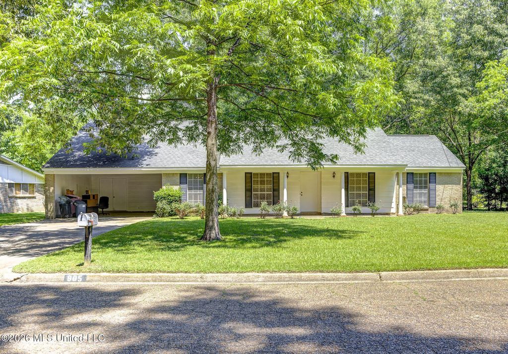 905 Wildwood Drive, Clinton, MS 39056