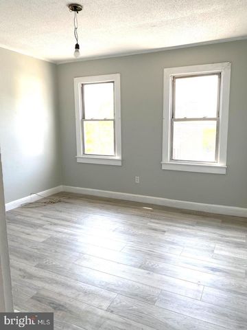 48 ELIZABETH ST, Bordentown, NJ 08505