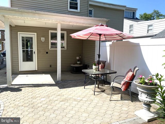 48 ELIZABETH ST, Bordentown, NJ 08505