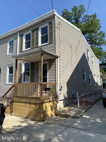 48 ELIZABETH ST, Bordentown, NJ 08505