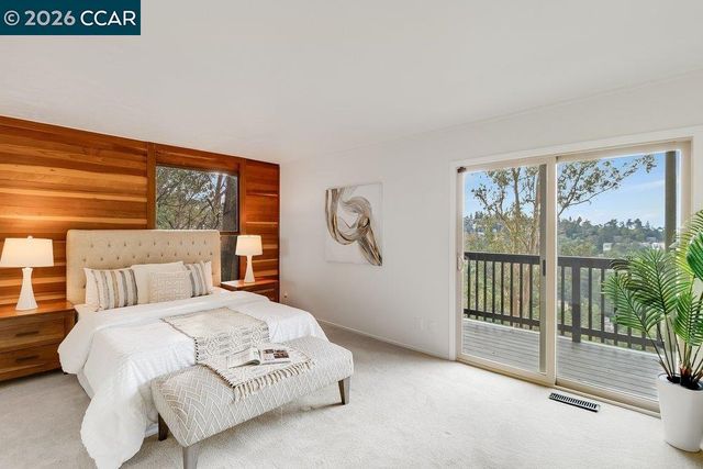 7875 Skyline Blvd, Oakland, CA 94611