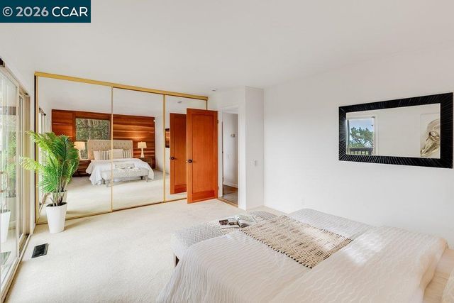 7875 Skyline Blvd, Oakland, CA 94611