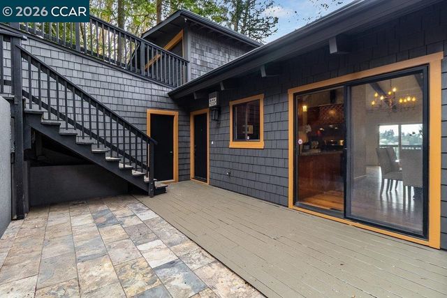 7875 Skyline Blvd, Oakland, CA 94611