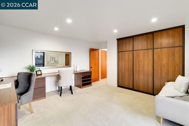 7875 Skyline Blvd, Oakland, CA 94611