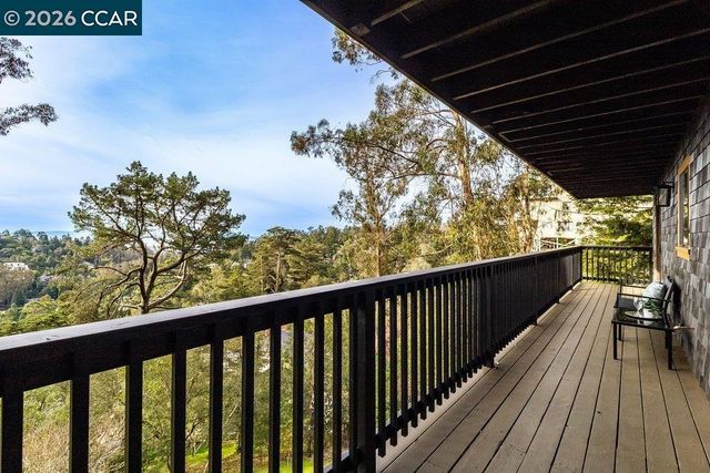 7875 Skyline Blvd, Oakland, CA 94611