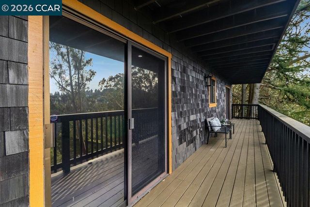 7875 Skyline Blvd, Oakland, CA 94611