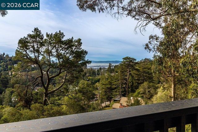 7875 Skyline Blvd, Oakland, CA 94611