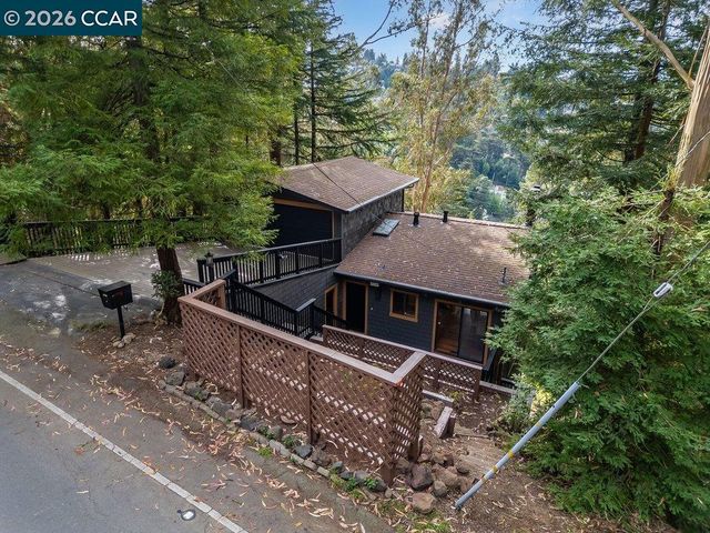 7875 Skyline Blvd, Oakland, CA 94611