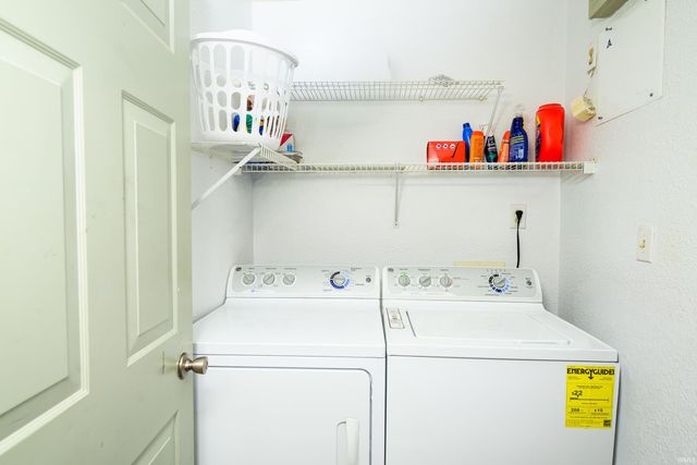 1529 W Edinburgh Bend, Bloomington, IN 47403
