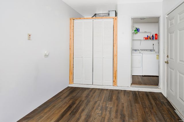 1529 W Edinburgh Bend, Bloomington, IN 47403
