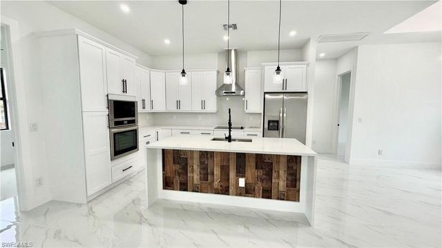 219 Malden AVE S, Lehigh Acres, FL 33974