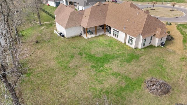 11438 River Reid Crossing, Geismar, LA 70734