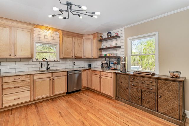 1029 Cumberland Heights Rd, Clarksville, TN 37040