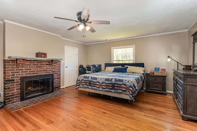 1029 Cumberland Heights Rd, Clarksville, TN 37040