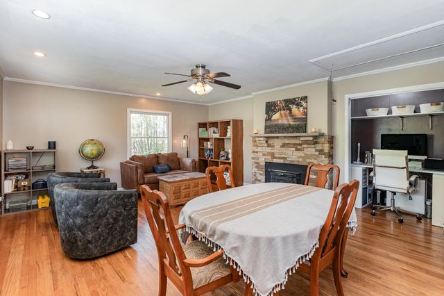 1029 Cumberland Heights Rd, Clarksville, TN 37040