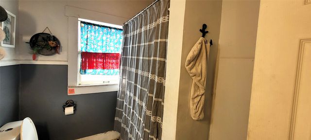 3637 Travis Avenue, Fort Worth, TX 76110