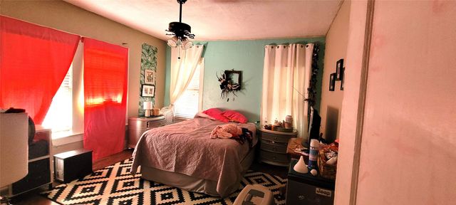 3637 Travis Avenue, Fort Worth, TX 76110