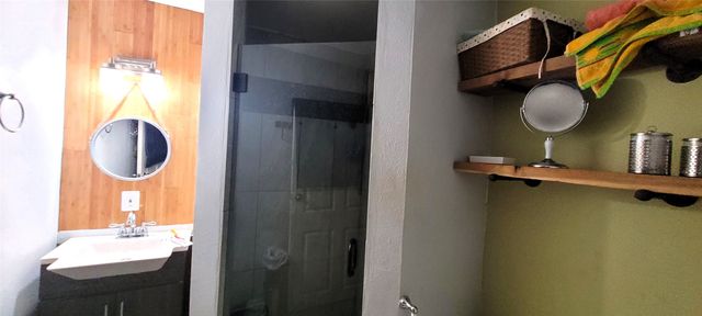 3637 Travis Avenue, Fort Worth, TX 76110