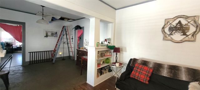 3637 Travis Avenue, Fort Worth, TX 76110