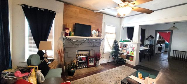 3637 Travis Avenue, Fort Worth, TX 76110