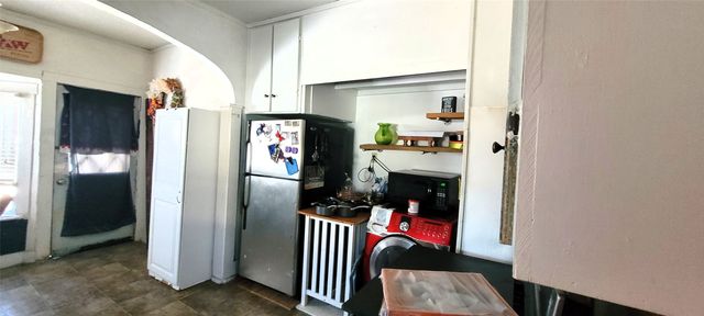 3637 Travis Avenue, Fort Worth, TX 76110