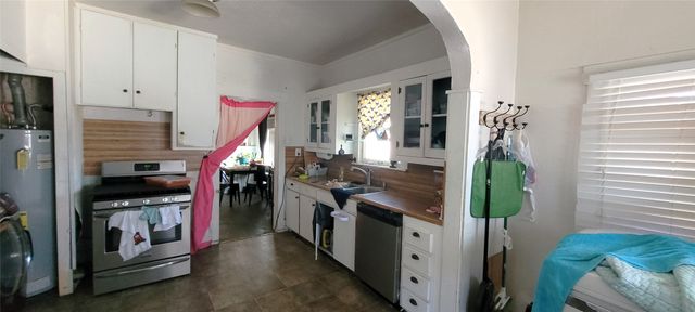 3637 Travis Avenue, Fort Worth, TX 76110