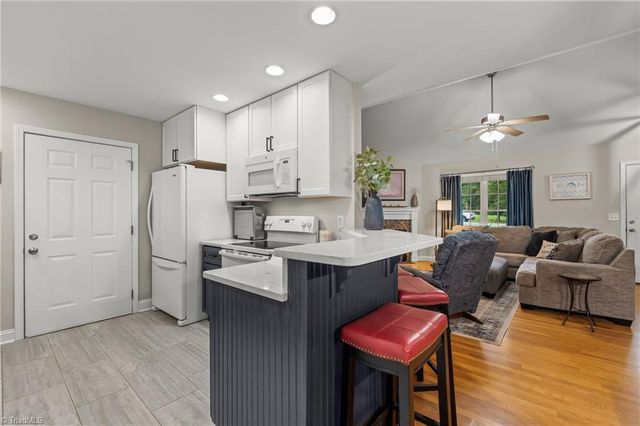 124 Pipsisewa Lane, Stokesdale, NC 27357