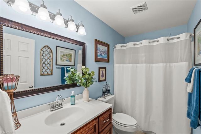 124 Pipsisewa Lane, Stokesdale, NC 27357