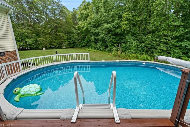 124 Pipsisewa Lane, Stokesdale, NC 27357