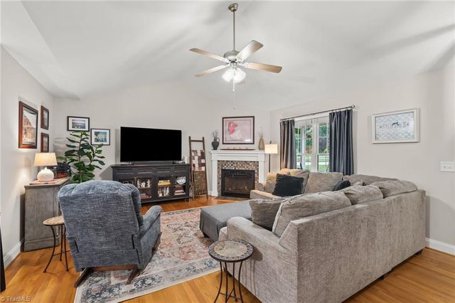 124 Pipsisewa Lane, Stokesdale, NC 27357