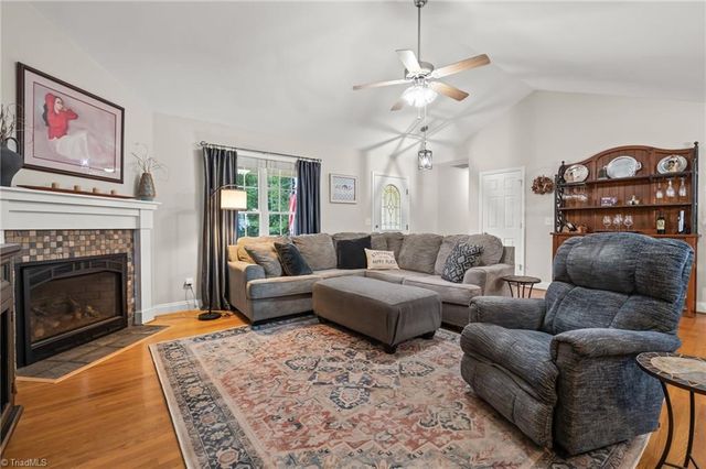 124 Pipsisewa Lane, Stokesdale, NC 27357
