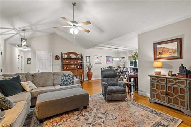 124 Pipsisewa Lane, Stokesdale, NC 27357