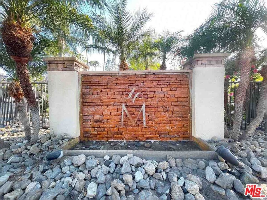 Image 17 of property listing at 5535 Canoga Avenue 115, Woodland Hills, CA 91367