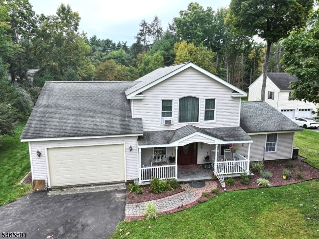106 Holiday Ln, Montague Twp., NJ 07827 — exterior