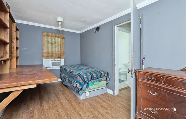 1924 Bethesda Boulevard, Zion, IL 60099