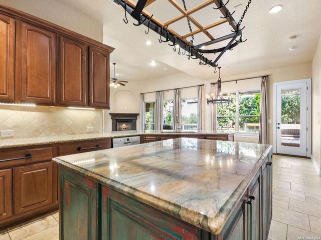 2427 Dunmore Hill, San Antonio, TX 78230