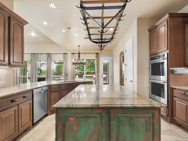 2427 Dunmore Hill, San Antonio, TX 78230