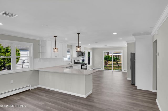 47 Normanton Court, Toms River, NJ 08757