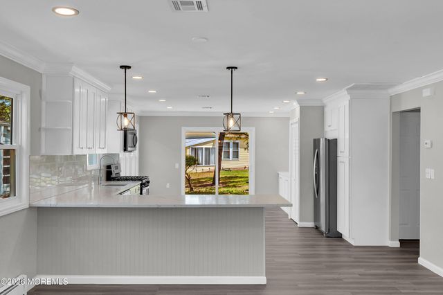 47 Normanton Court, Toms River, NJ 08757