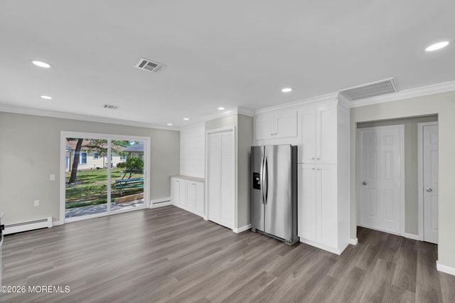 47 Normanton Court, Toms River, NJ 08757