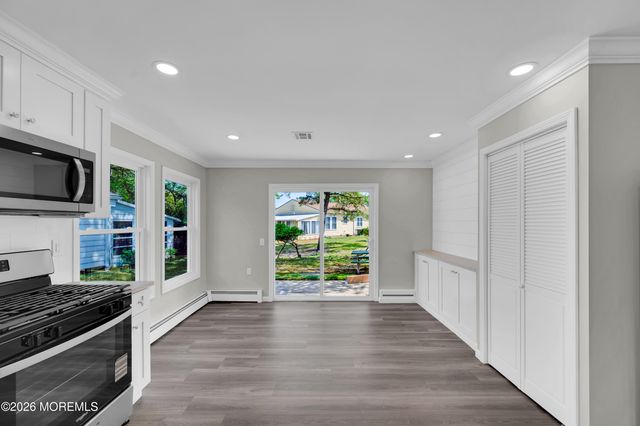 47 Normanton Court, Toms River, NJ 08757