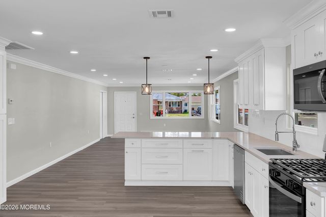 47 Normanton Court, Toms River, NJ 08757