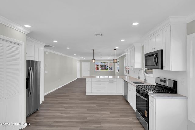 47 Normanton Court, Toms River, NJ 08757