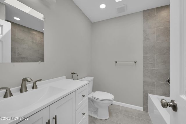 47 Normanton Court, Toms River, NJ 08757